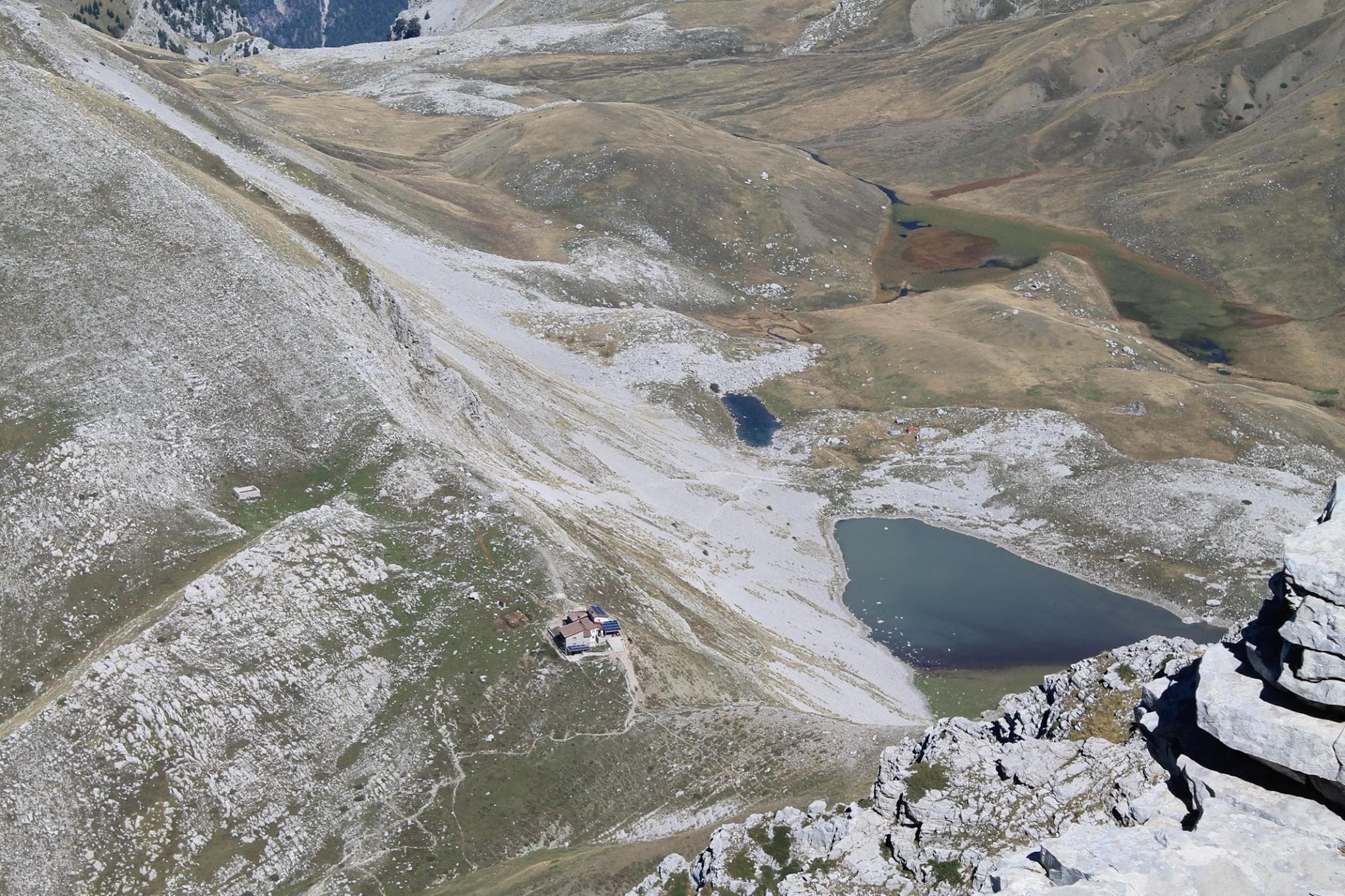 Mountain trekking - Dragon Lake