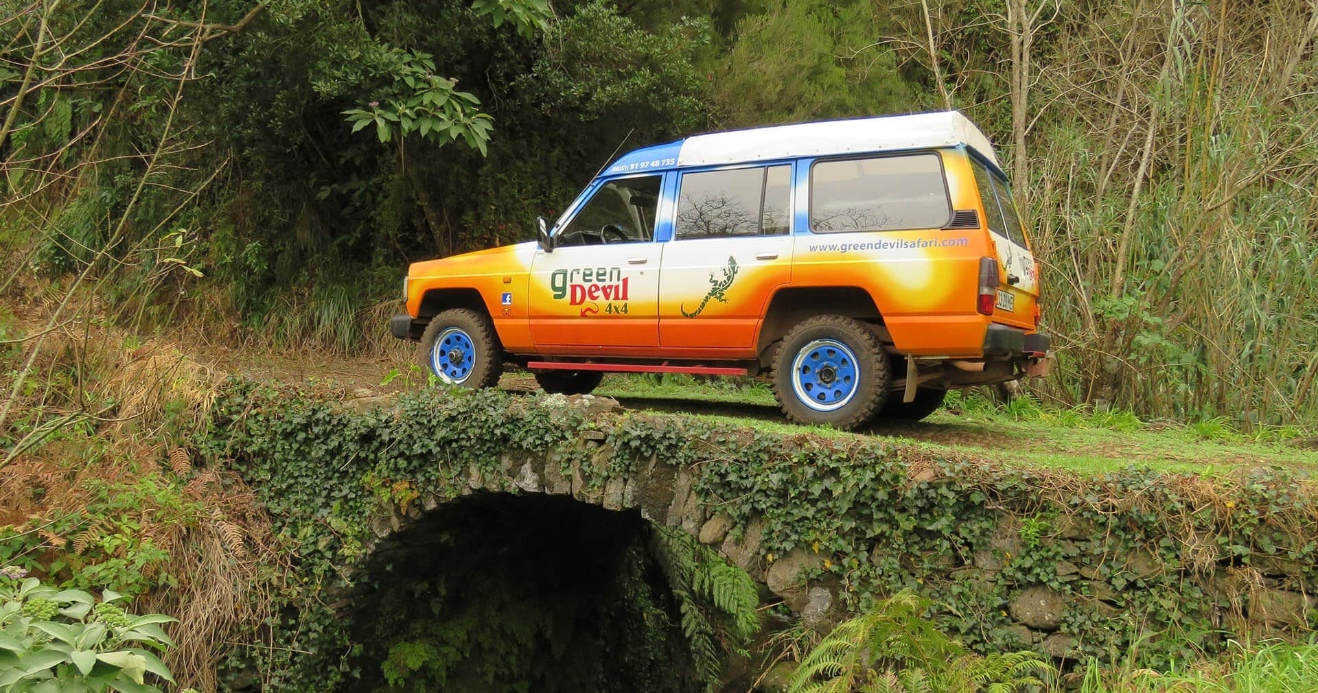 Jeep Safari - Scents & Flavours