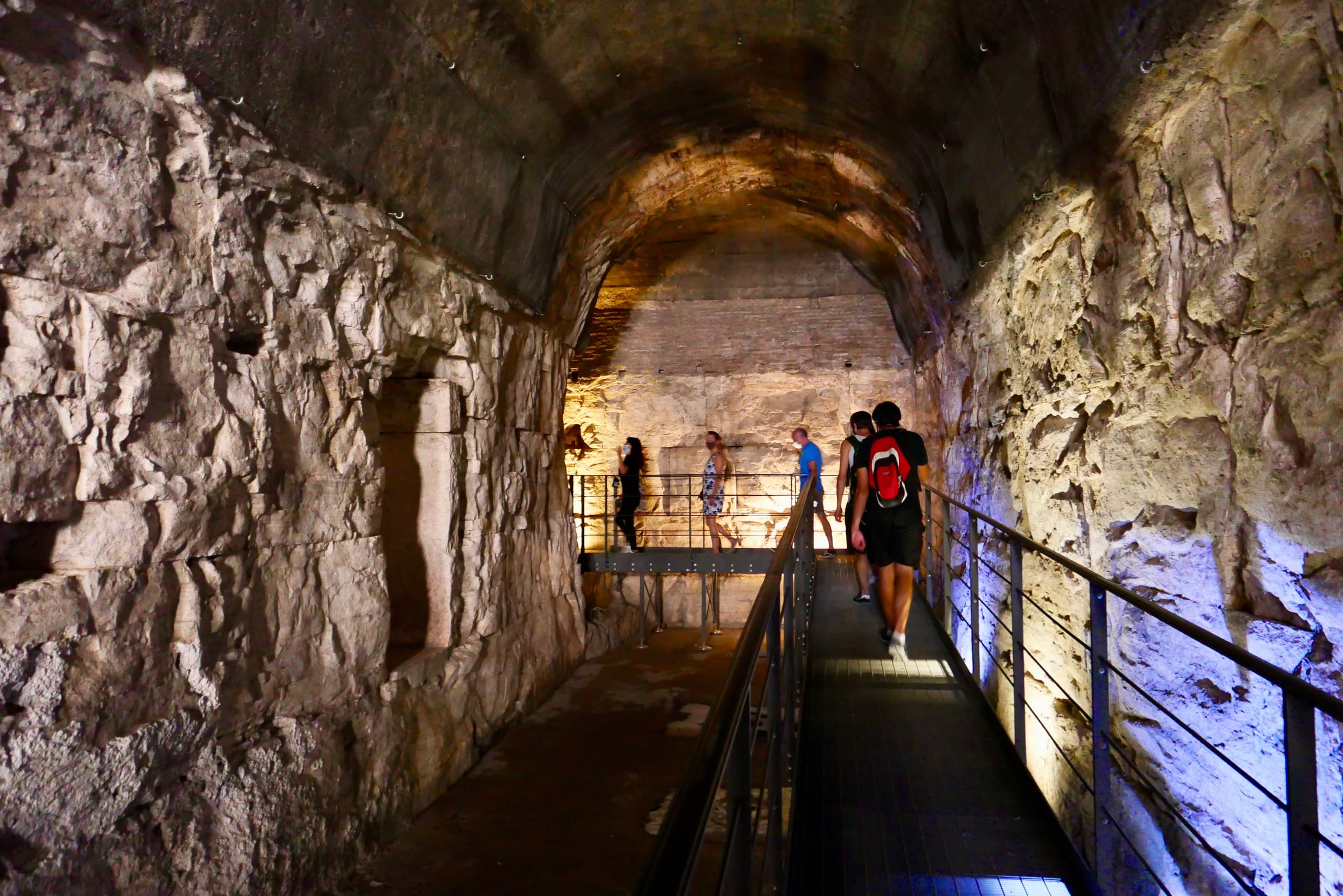 Die unterirdischen Gänge und Gewölbe des Kolosseums, Arena, Forum Romanum und Tour des Palatines