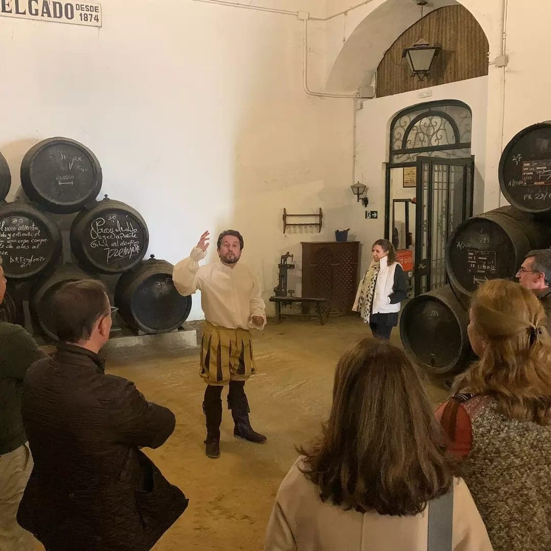 Visita con Degustación 3 vinos y Teatro