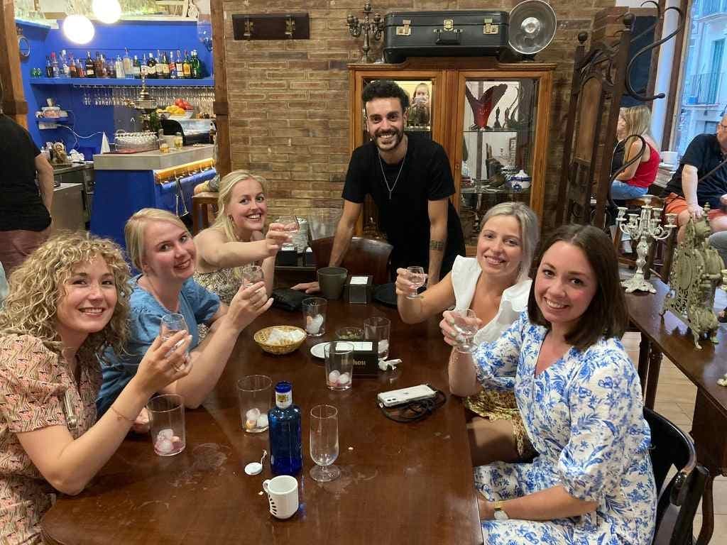 Malaga Tapas and Wine Tour with Wine Tasting