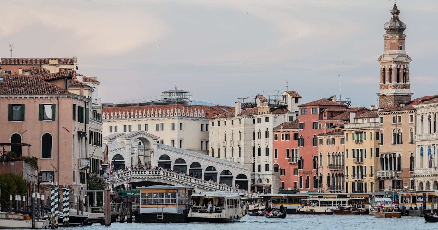 Discover the Foreigner Communities in Venice