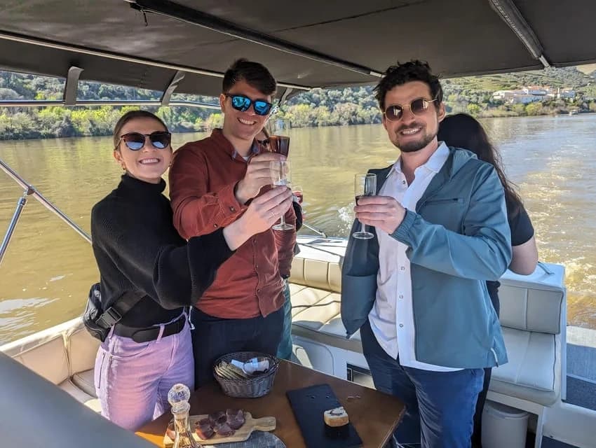 Tastings at 2 wineries, Chef's Lunch & Boat trip