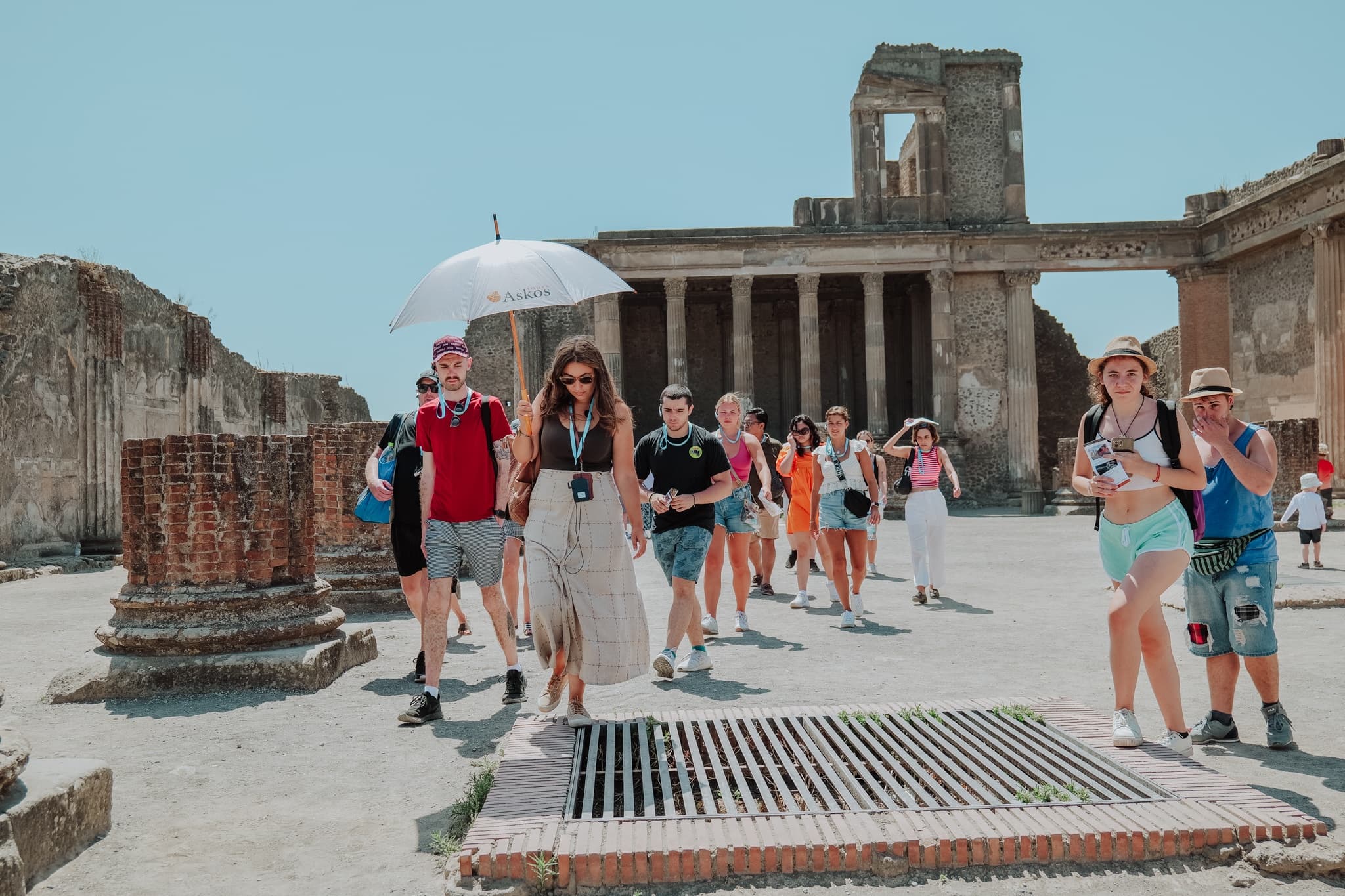Pompeii small group tour with an archaeologist - tickets included