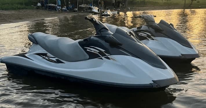 Twin Yamaha WaveRunner VX Sport
