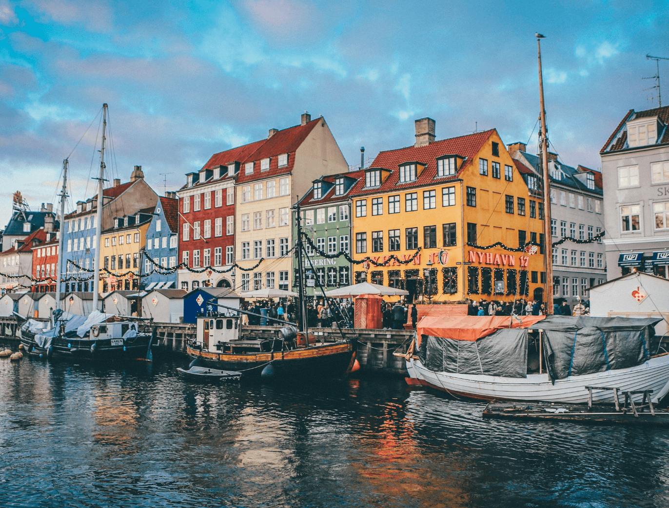 English | Hygge & Highlights Walking Tour