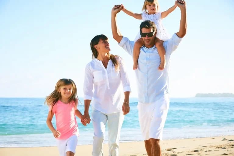 35 Minute Family Session Photoshoot • Gold Package