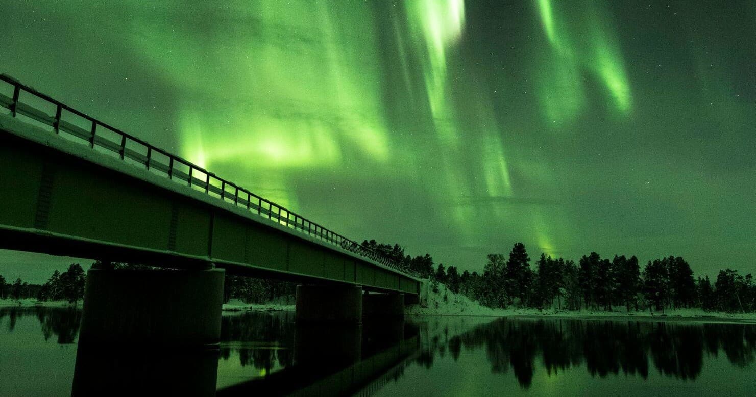 Aurora Hunt By Car