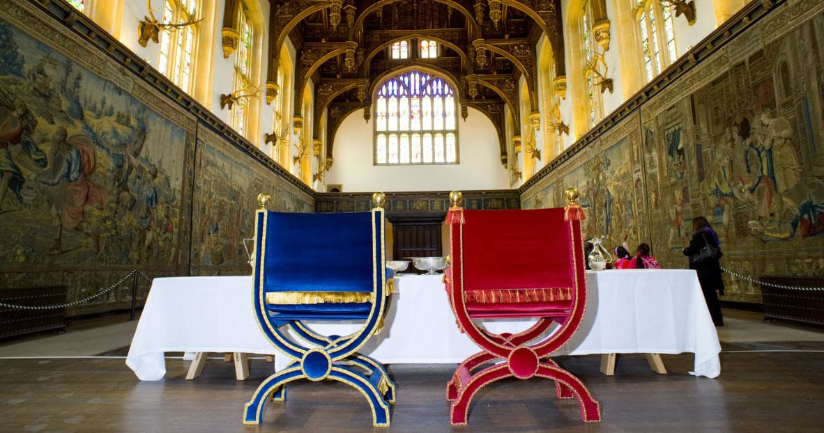 Hampton Court In Treno