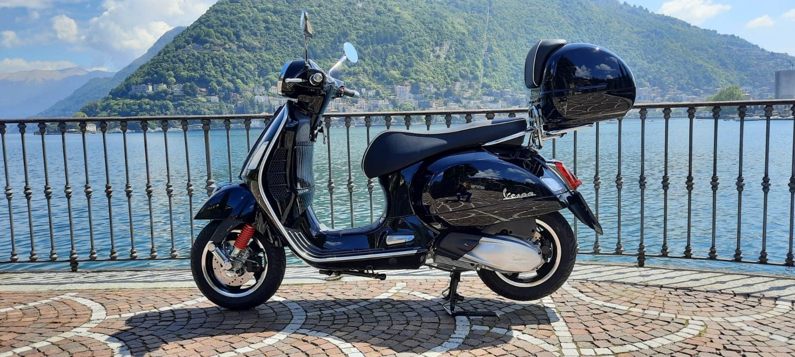 Noleggio Vespa 300CC