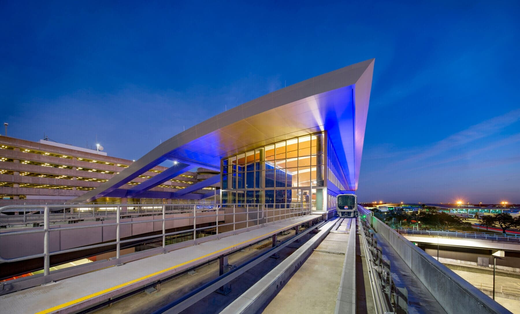 (TPA) Tampa Int'l Airport to Sarasota-Bradenton Int'l Airport (SRQ)