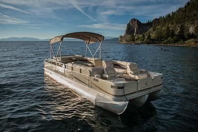 25' Bennington Tritoon Charter - Tahoe Keys Marina
