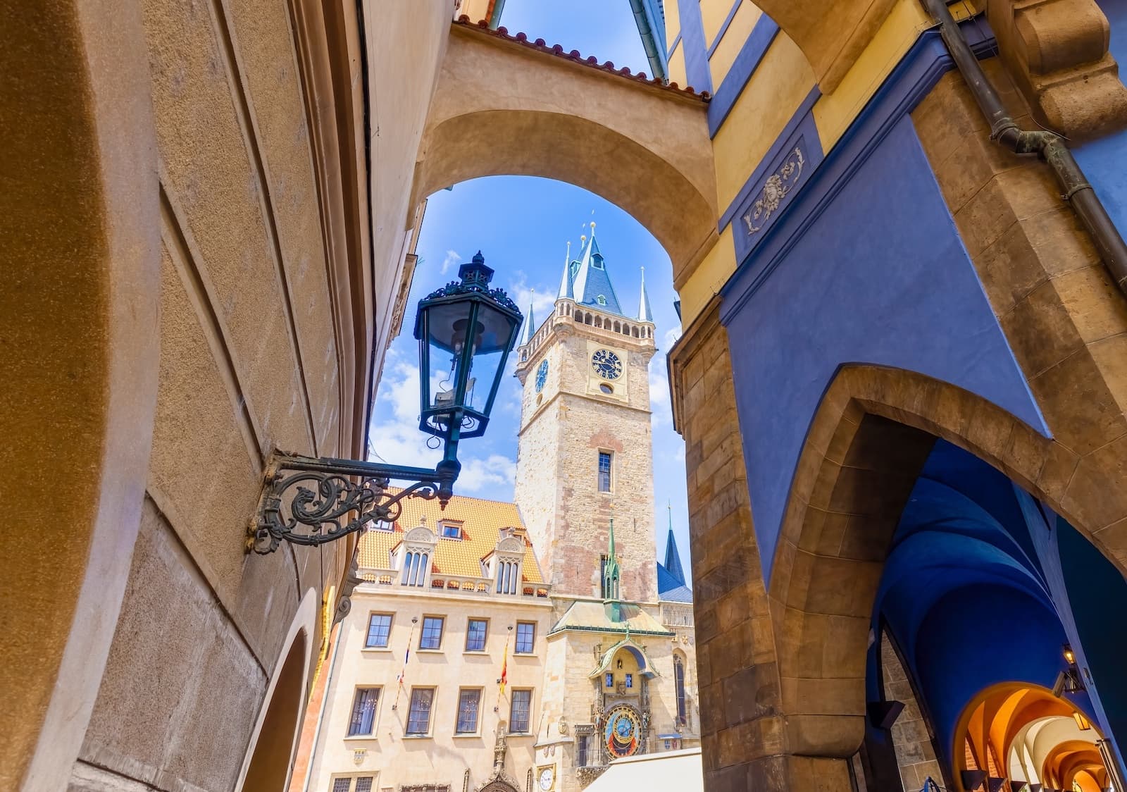 Old Town Tour: Highlights & Hidden Gems