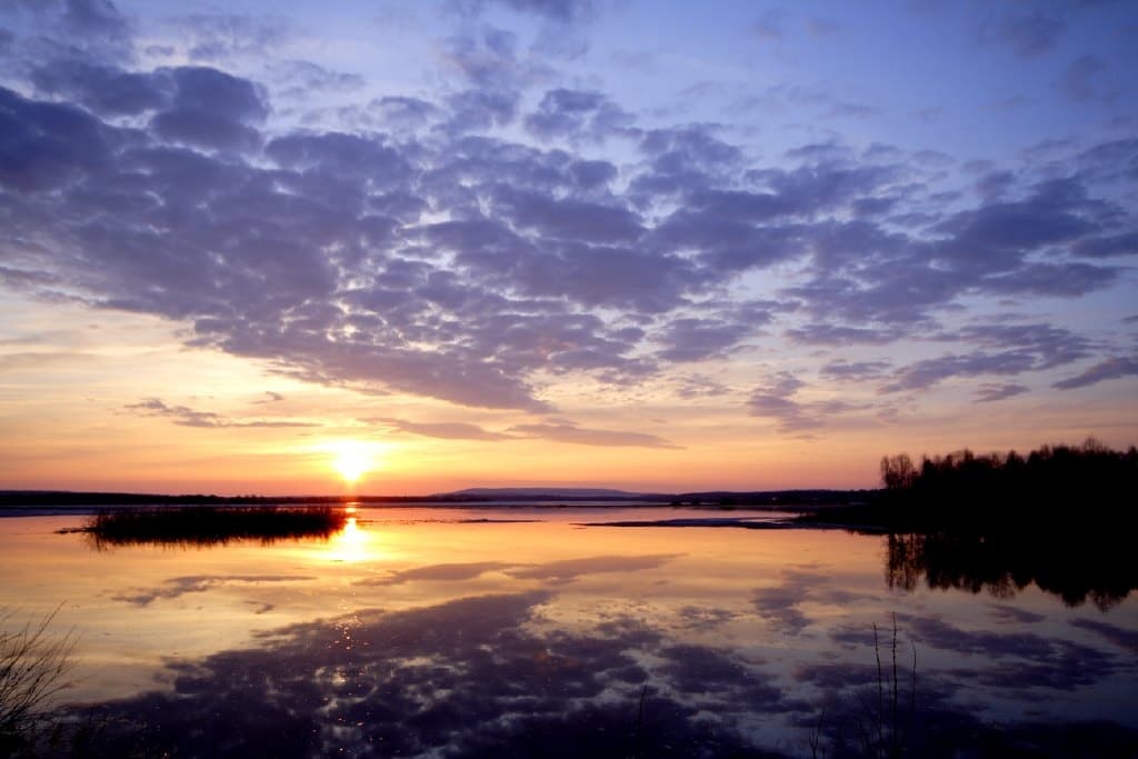 Midnight Sun Shuttle to Kaunispää Fell