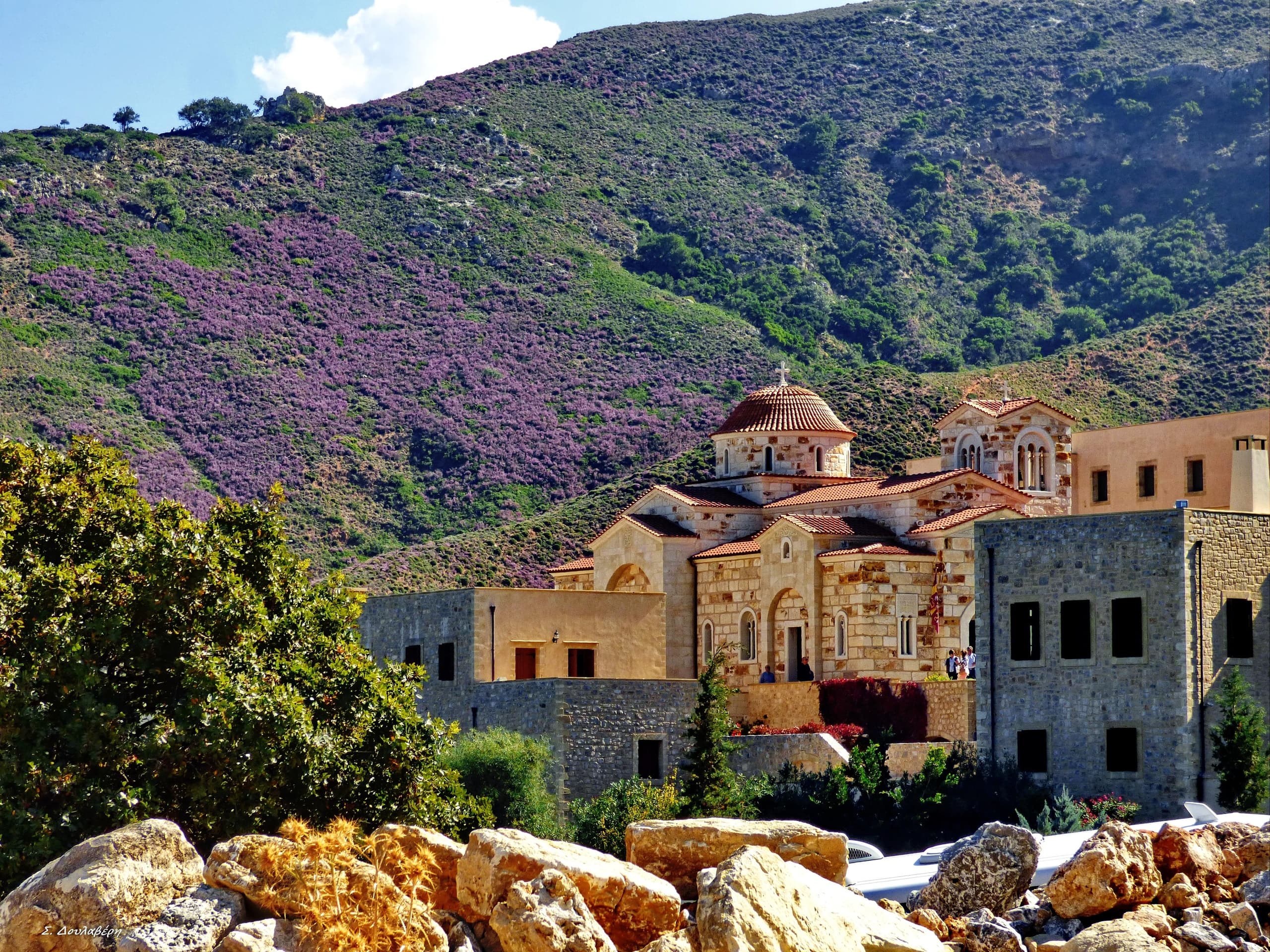 Olive Route Private:Transfiguration Monastery – Ancient Olive tree & Olive Museum – Cretan Brewery
