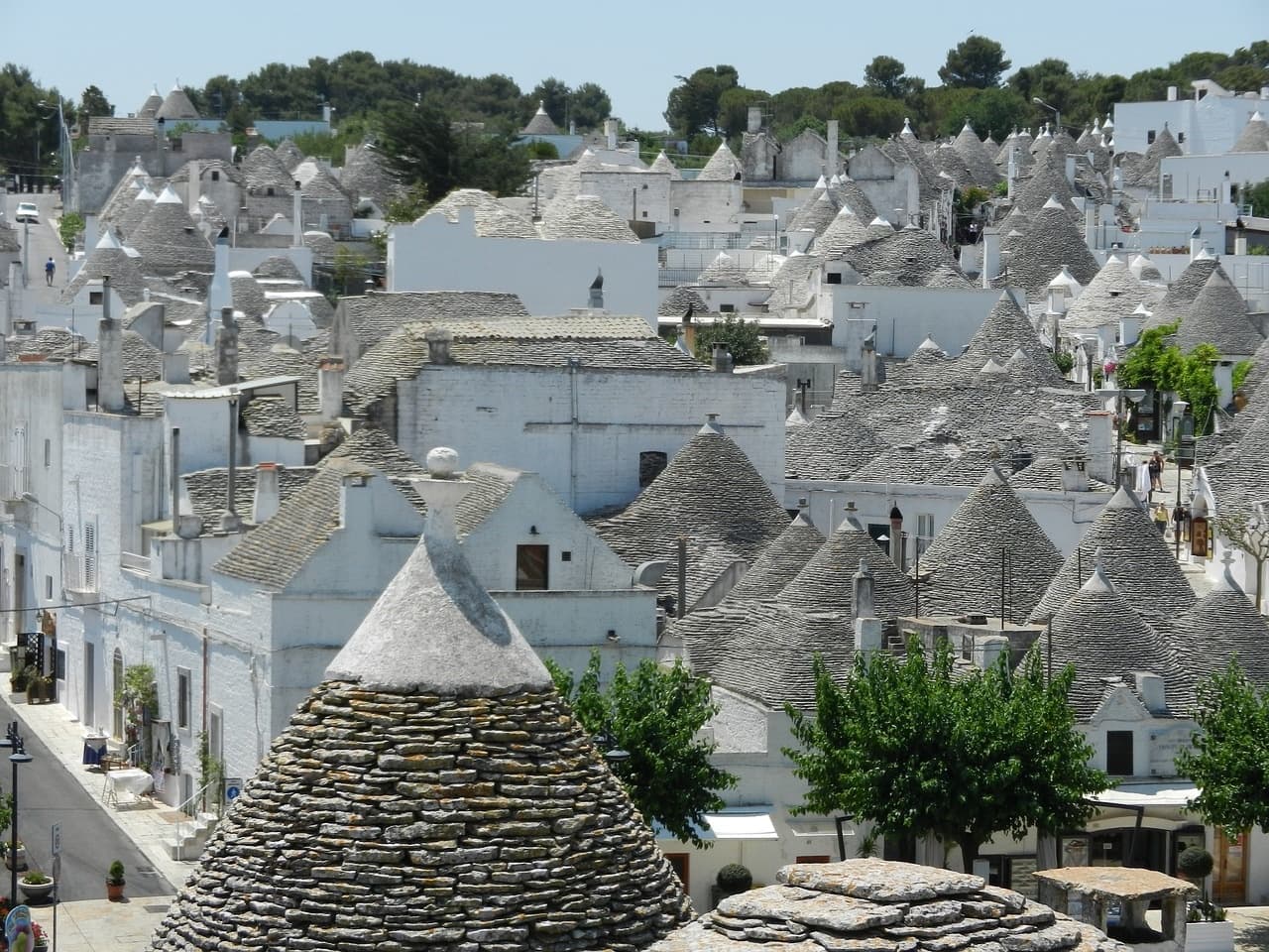 Alberobello Walking Tour