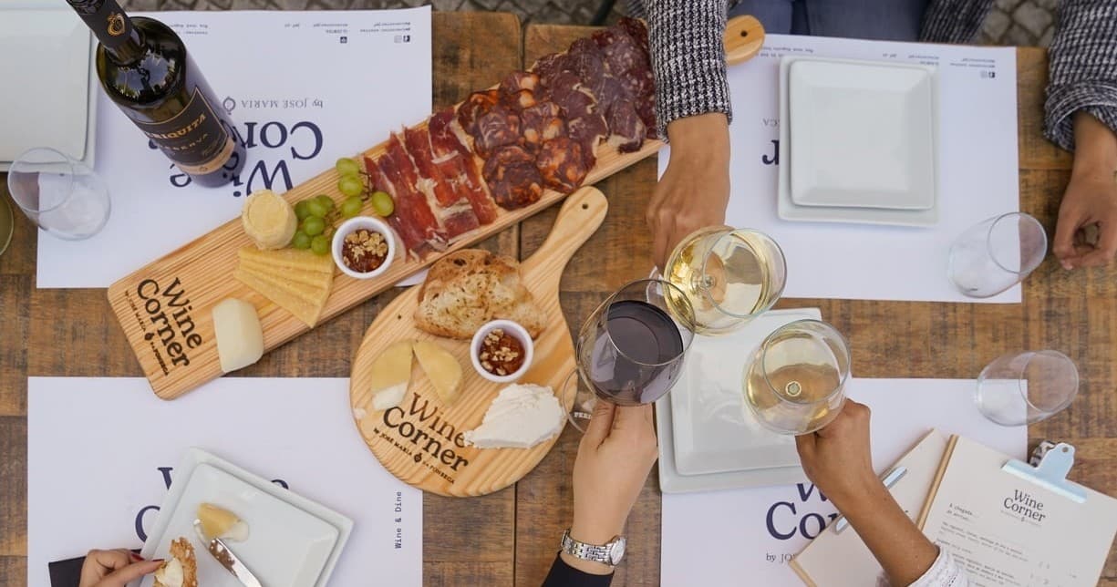 Reguengos Private Winery Lunch
