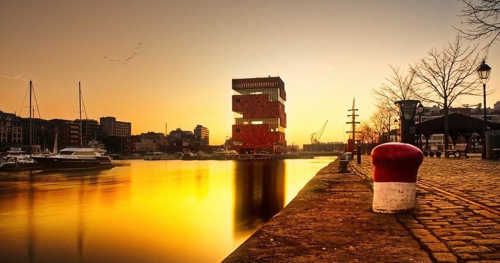 🇬🇧 Private Tour: The Dark Side of Antwerp