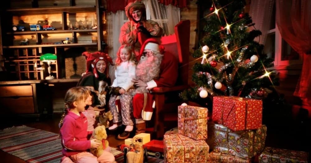 Meet Santa at Santa's Home - Private Visit