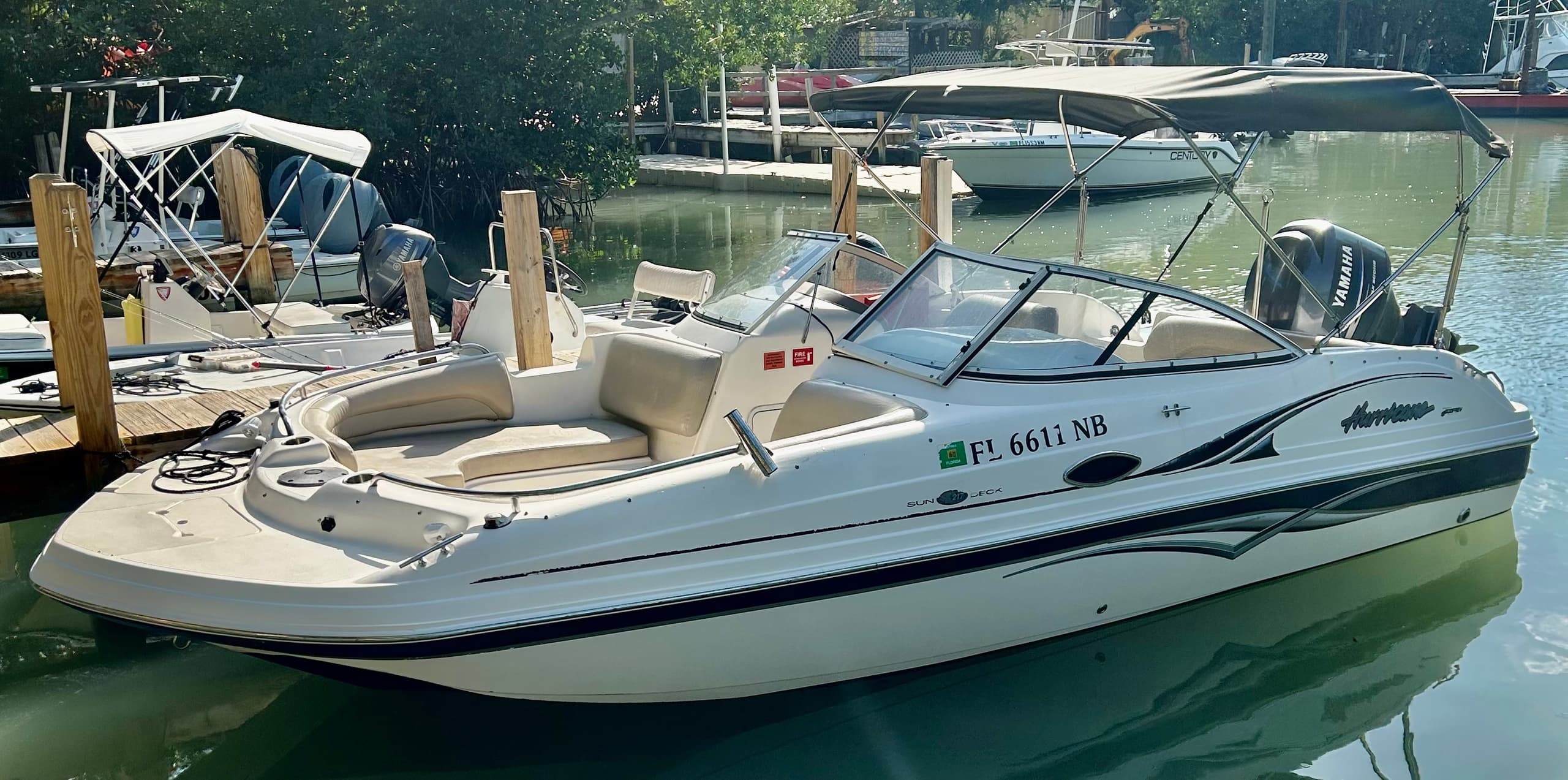 22' Hurricane Deck Boat Rental