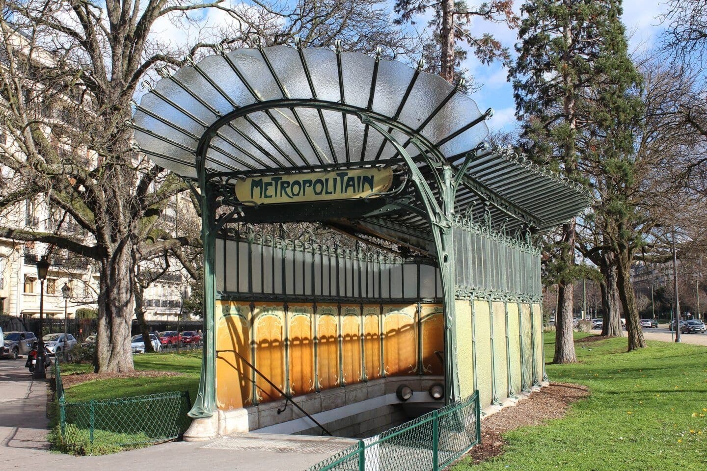 Paris: Art Nouveau