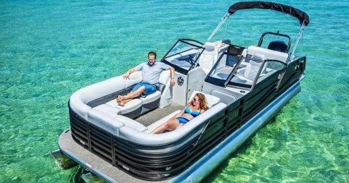 Crest Pontoon Boat - Full Day Rentals
