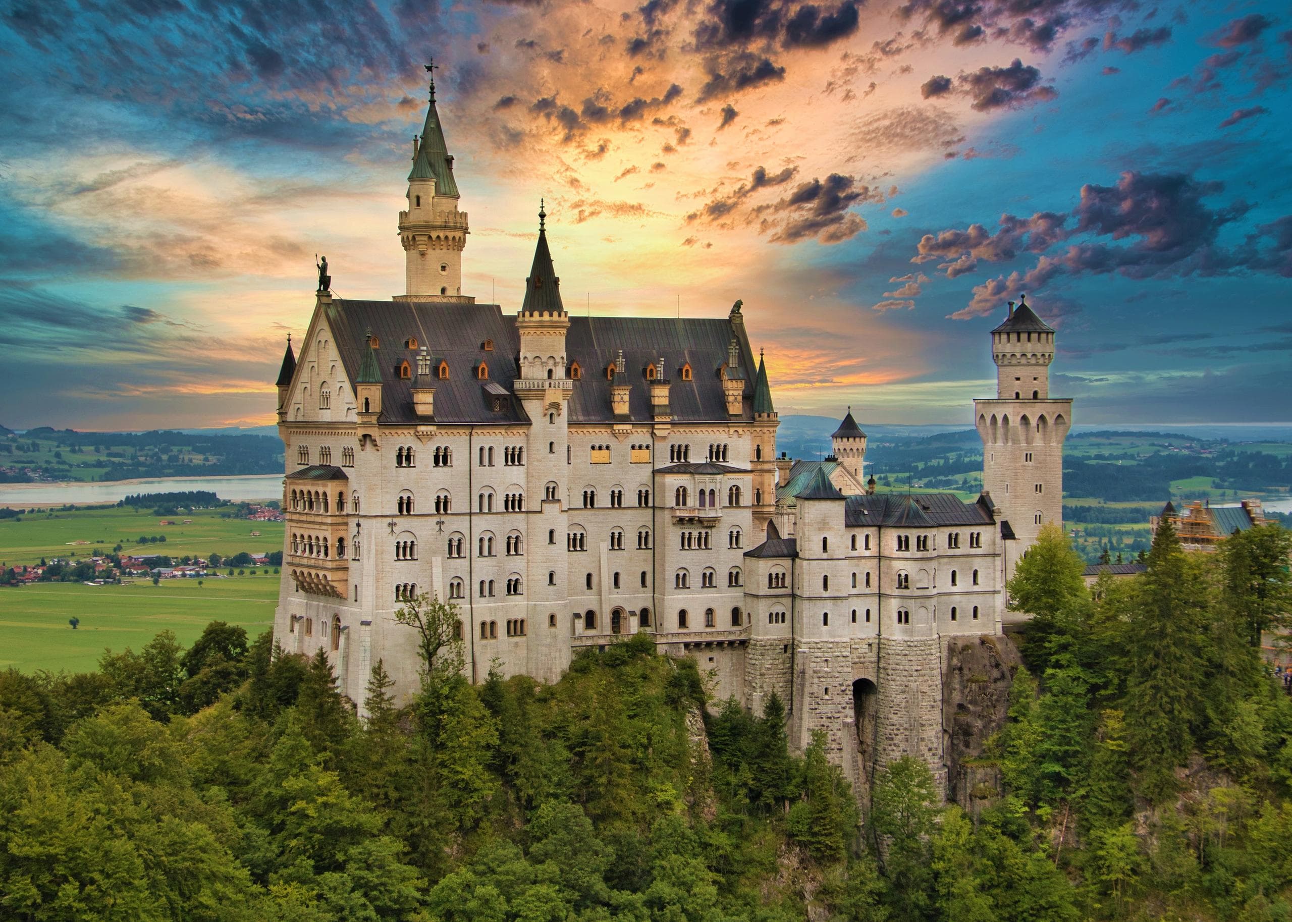 Neuschwanstein Castle and More Private Tour