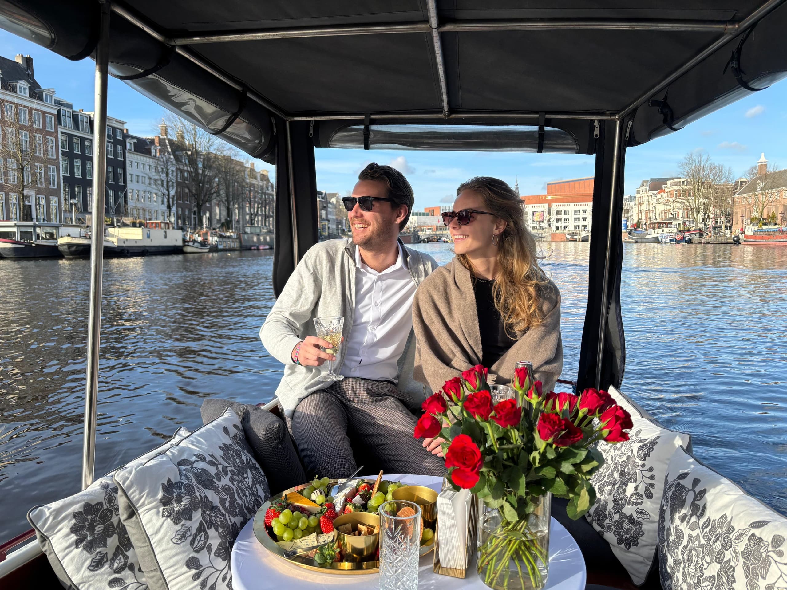 Romantic Canal Cruise Experience in Amsterdam