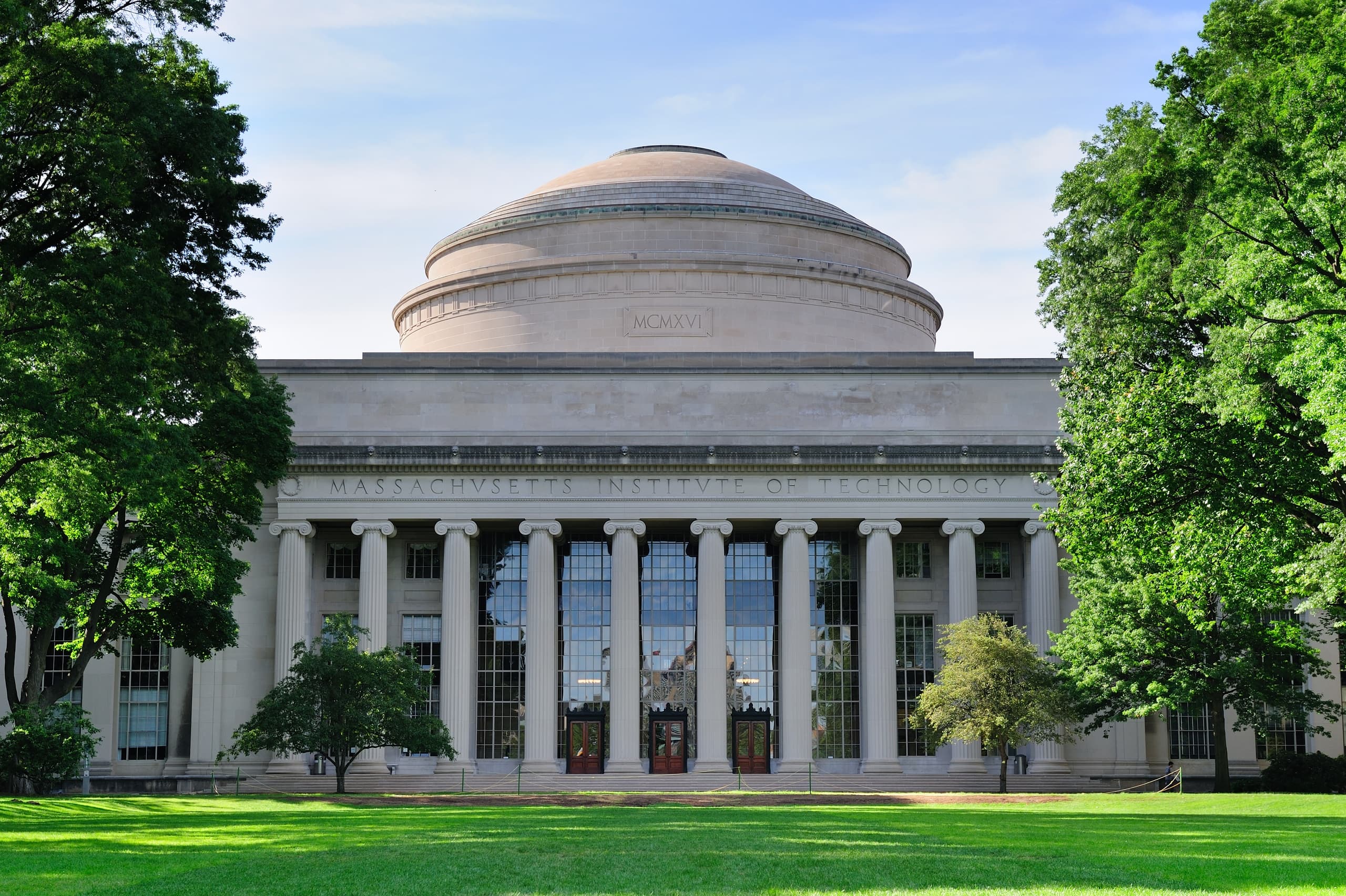 Illustrious Schools: Group Tour of MIT & Harvard