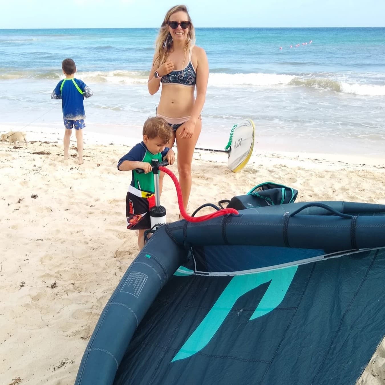 Peer Wingfoiling for Kids