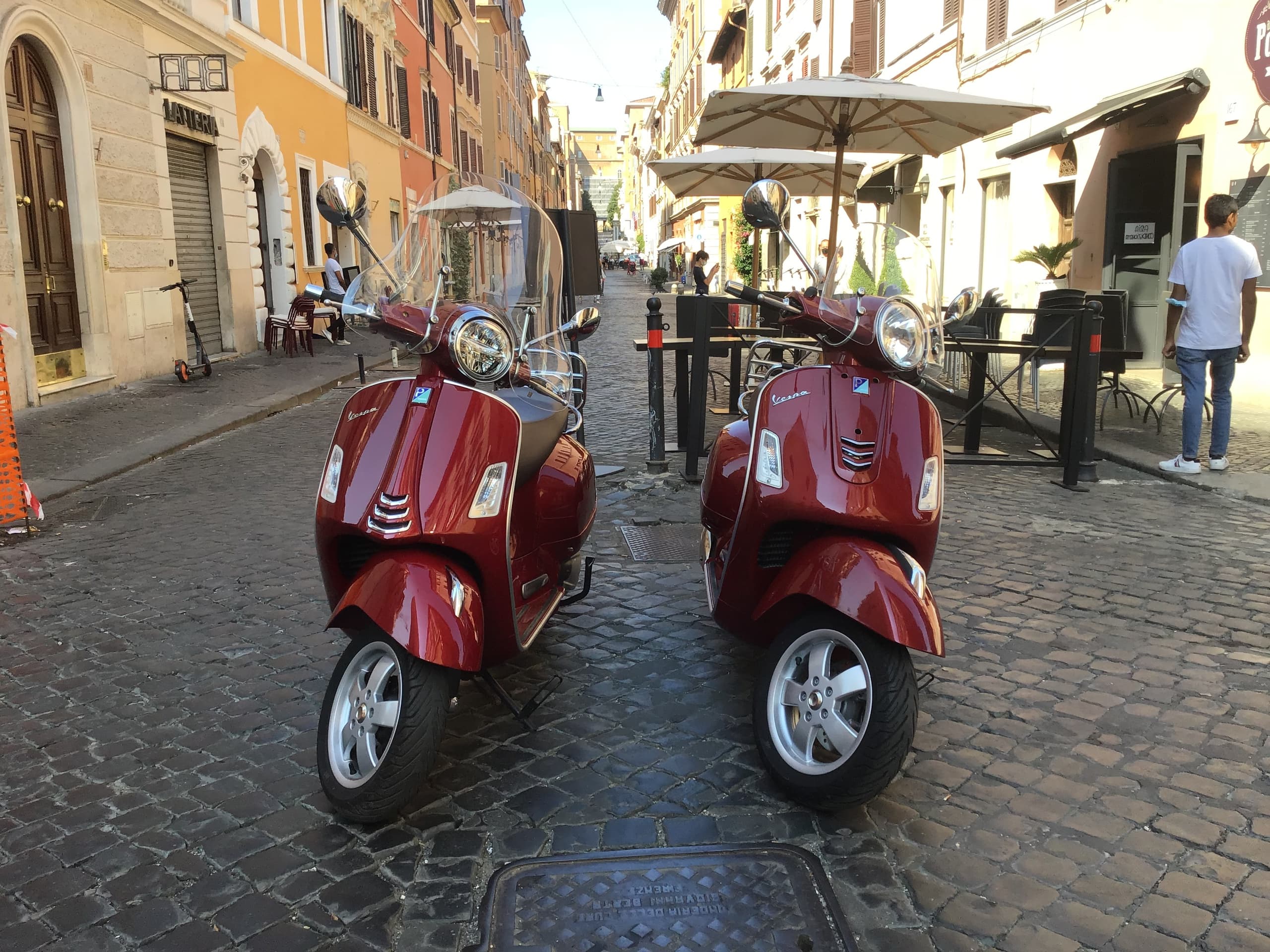 Vespa Rental 300cc (Motorcycle Licence)