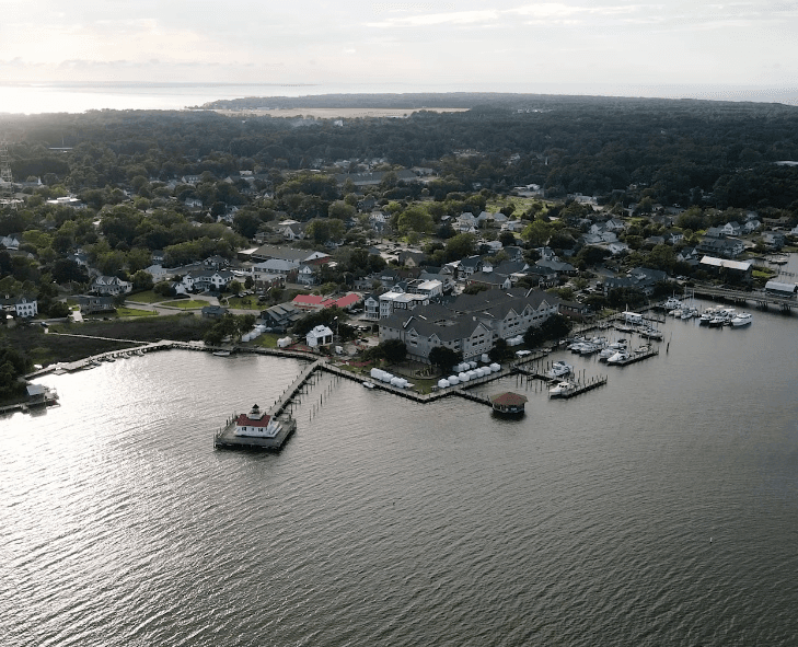 Manteo Historic Candlelight Walking Tour