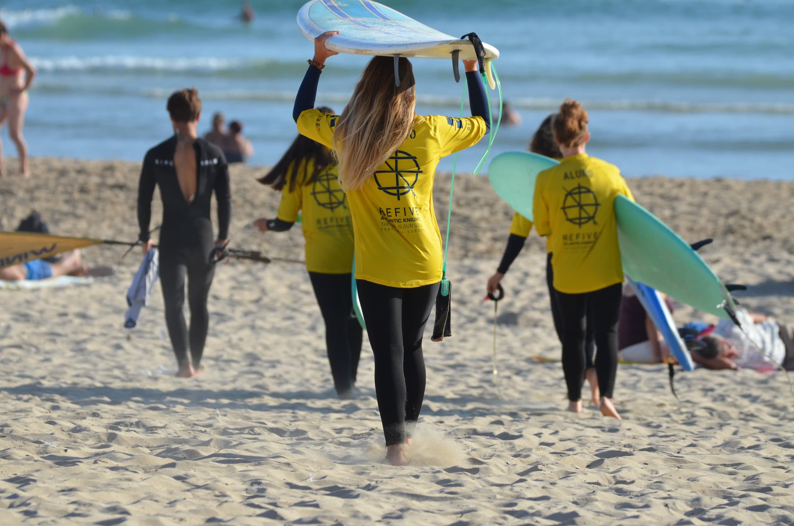 Pacotes de Aulas de Surf em Grupo