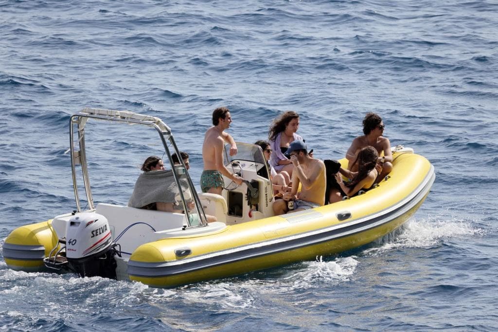 Rent your own boat Full day
