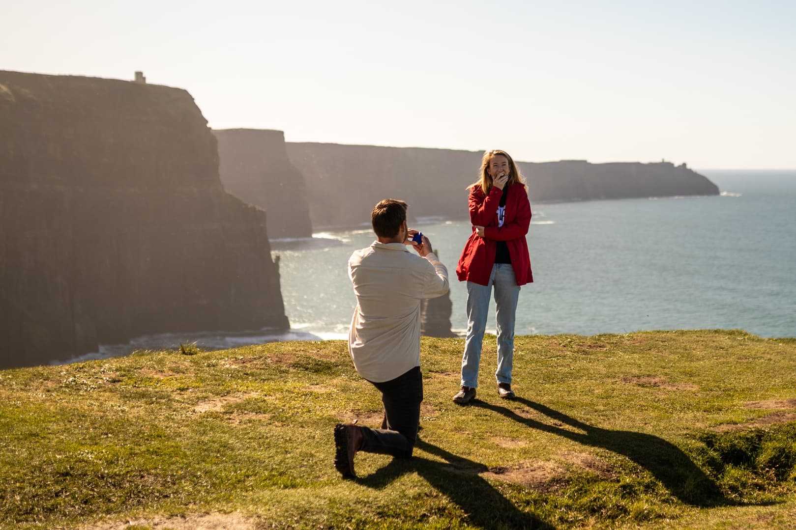 Propose at the Cliffs of Moher Package Tour