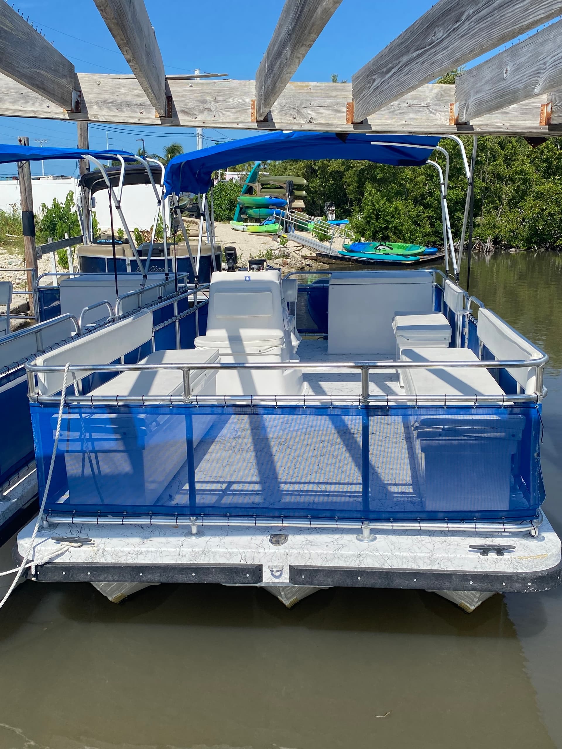 Santeria 20' Smoker Craft  115hp Yamaha