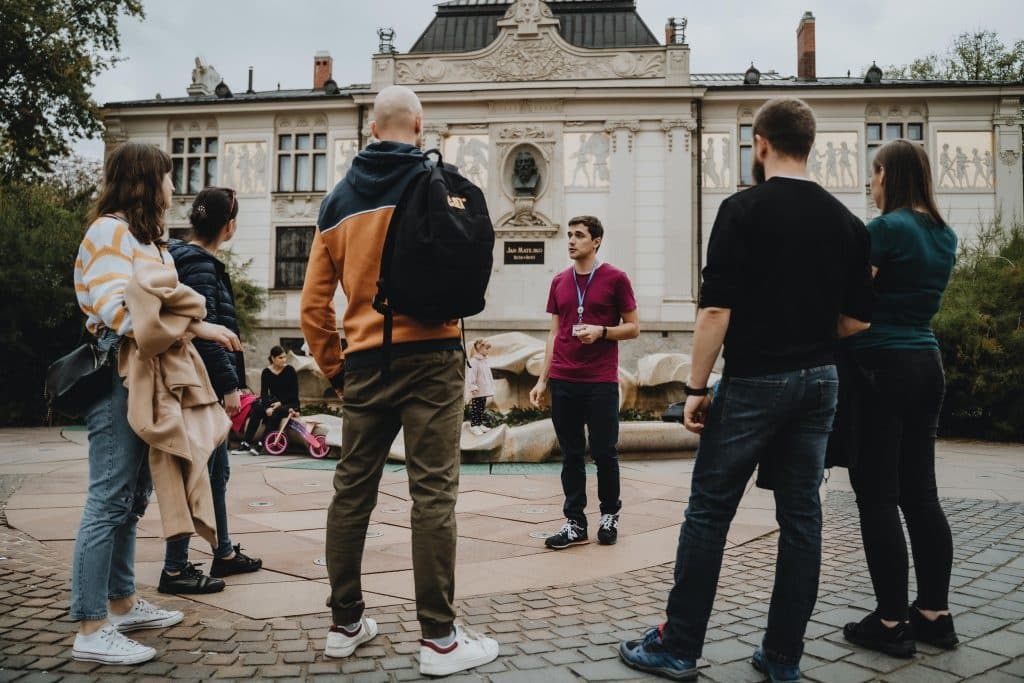The Old Town & Jewish Quarter in 1 Guided Walk