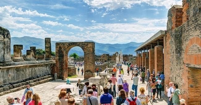 Family Tour of Pompeii