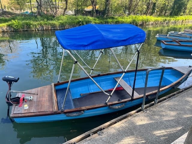 Electric Boats - 4 seats