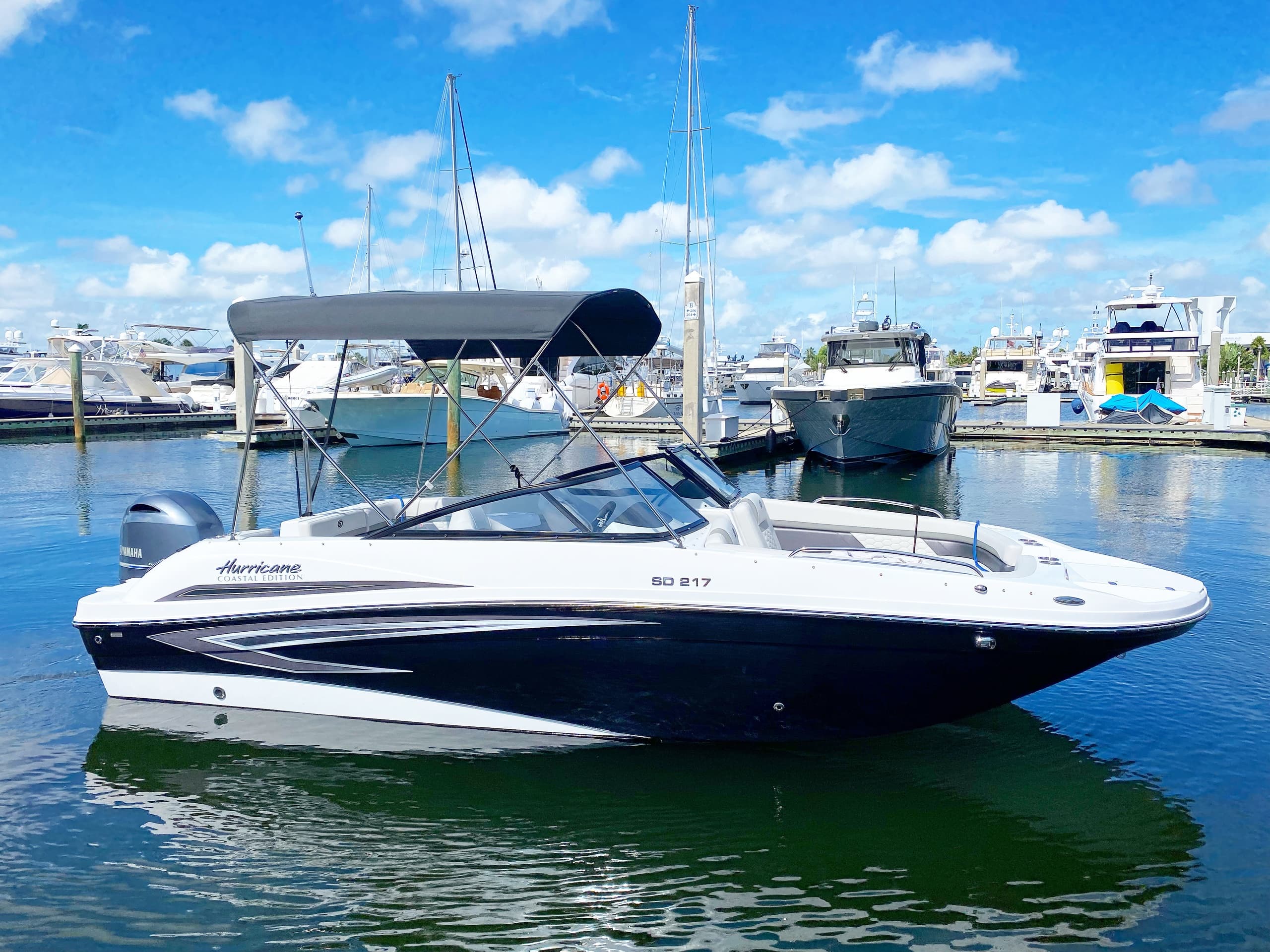 22' Black Pearl • Sundeck