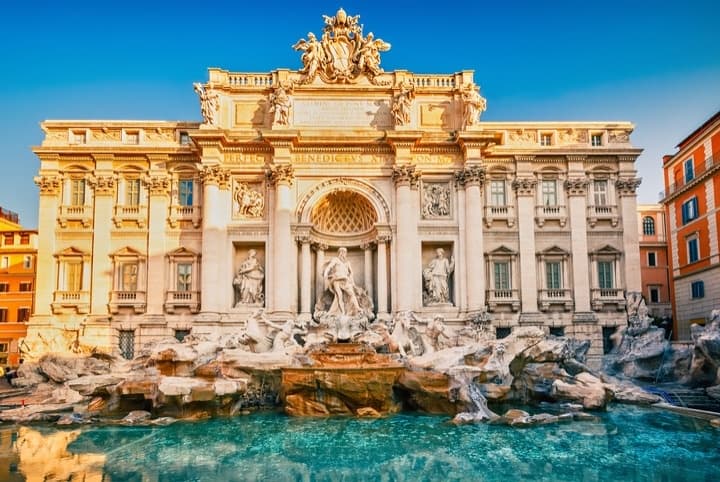 Colosseum and historic centre private tour with transportation from Rome