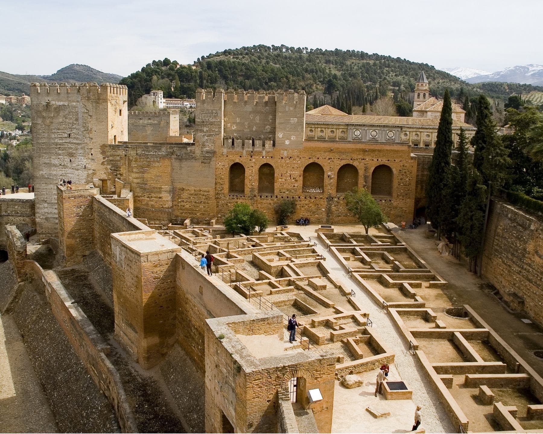 Alhambra esencial: Alcazaba y Generalife. Sin entradas incluidas. Grupo reducido