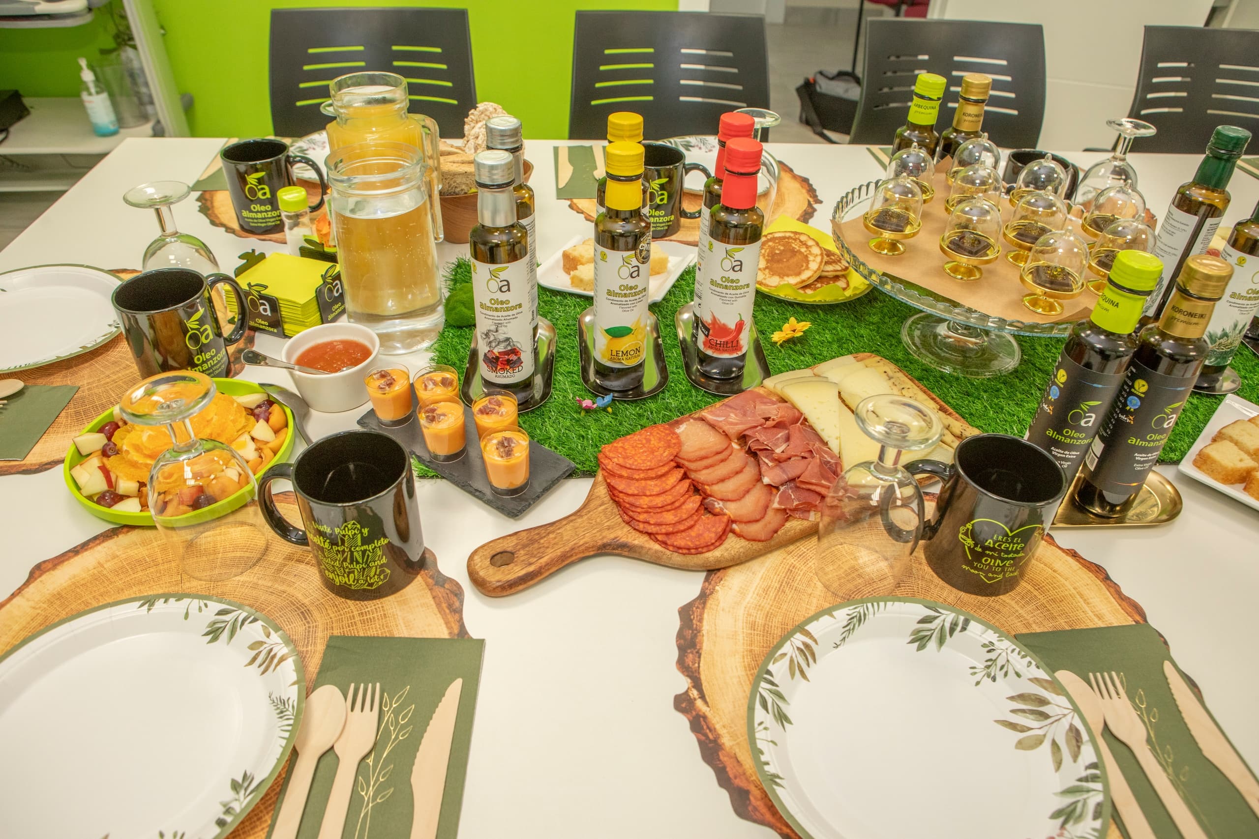 Visita guiada con desayuno/merienda maridaje de AOVE