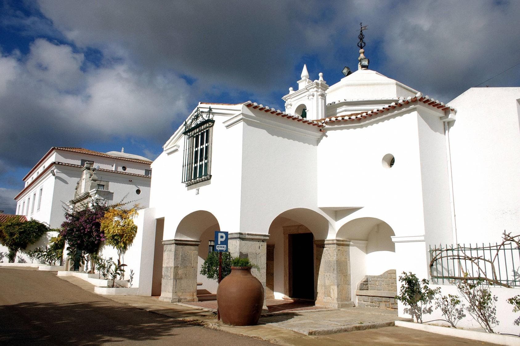 Azeitão: Wine Experience Guided Tour From Lisbon