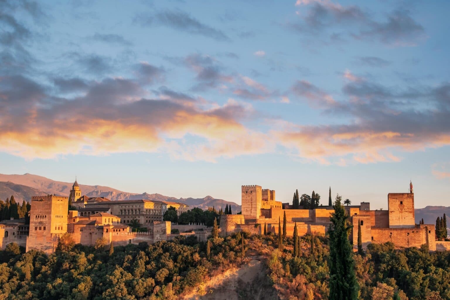 Paseo a pie en Alhambra, Palacios Nazaríes y Generalife