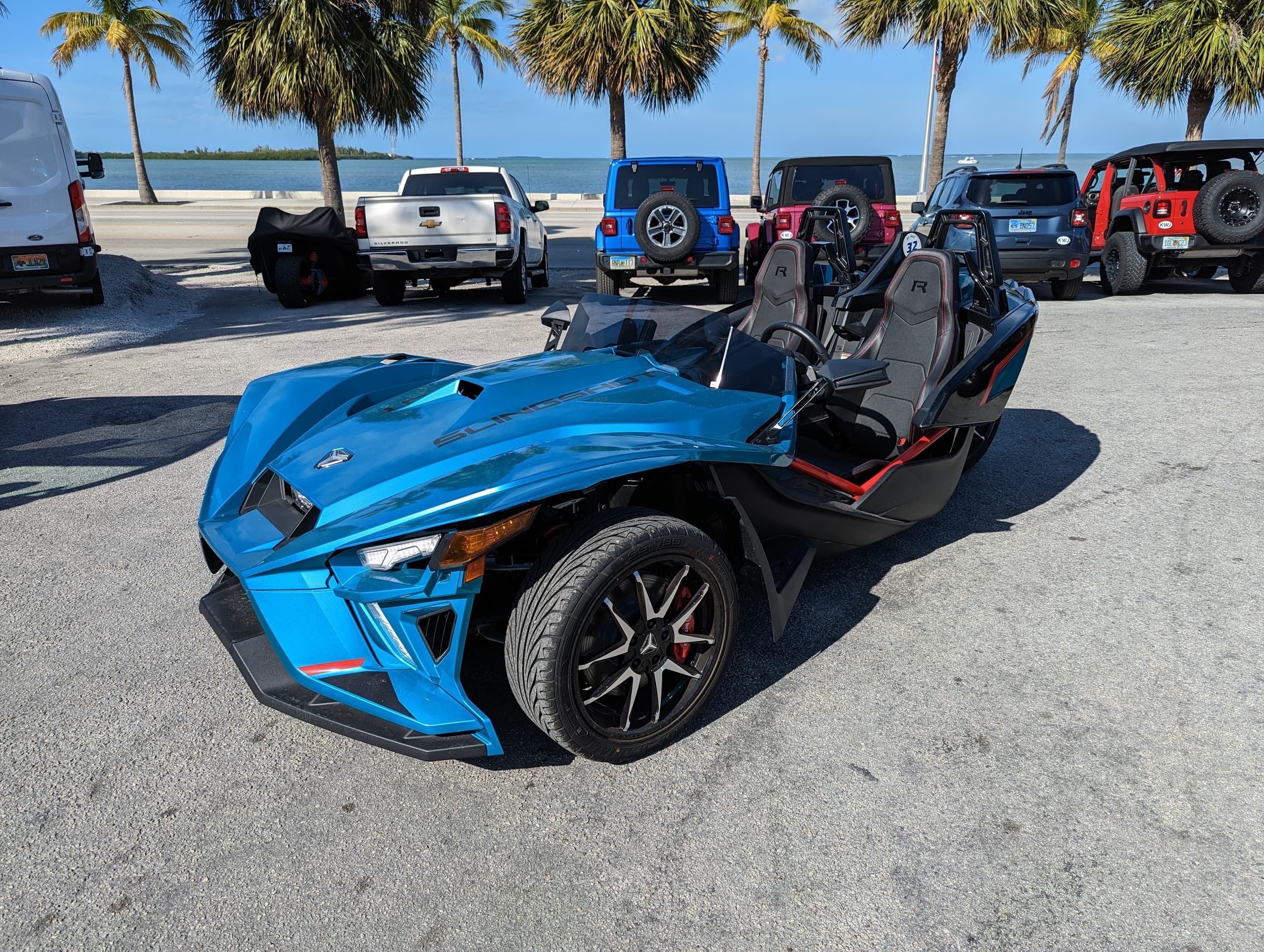 Polaris Slingshot: Manual - Beachside R&R