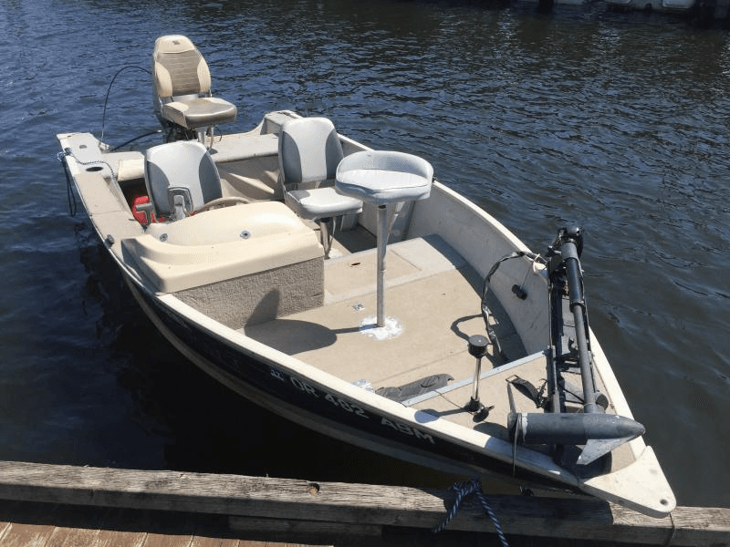 15' Bass Boat Smokercraft with 45HP Outboard Rental'