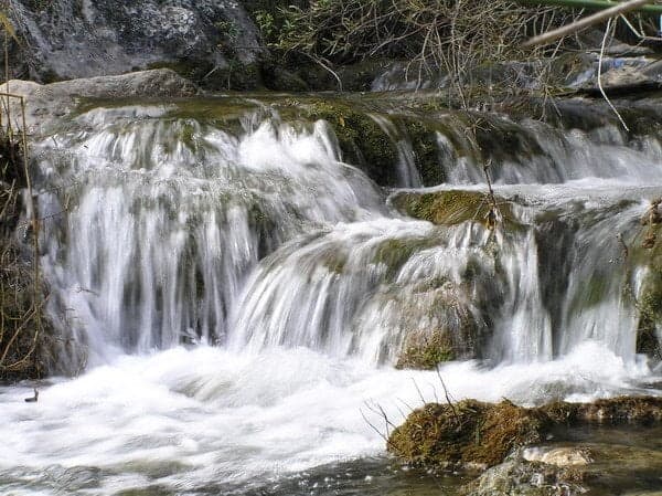 El camí de la filigrana al riu Brugent
