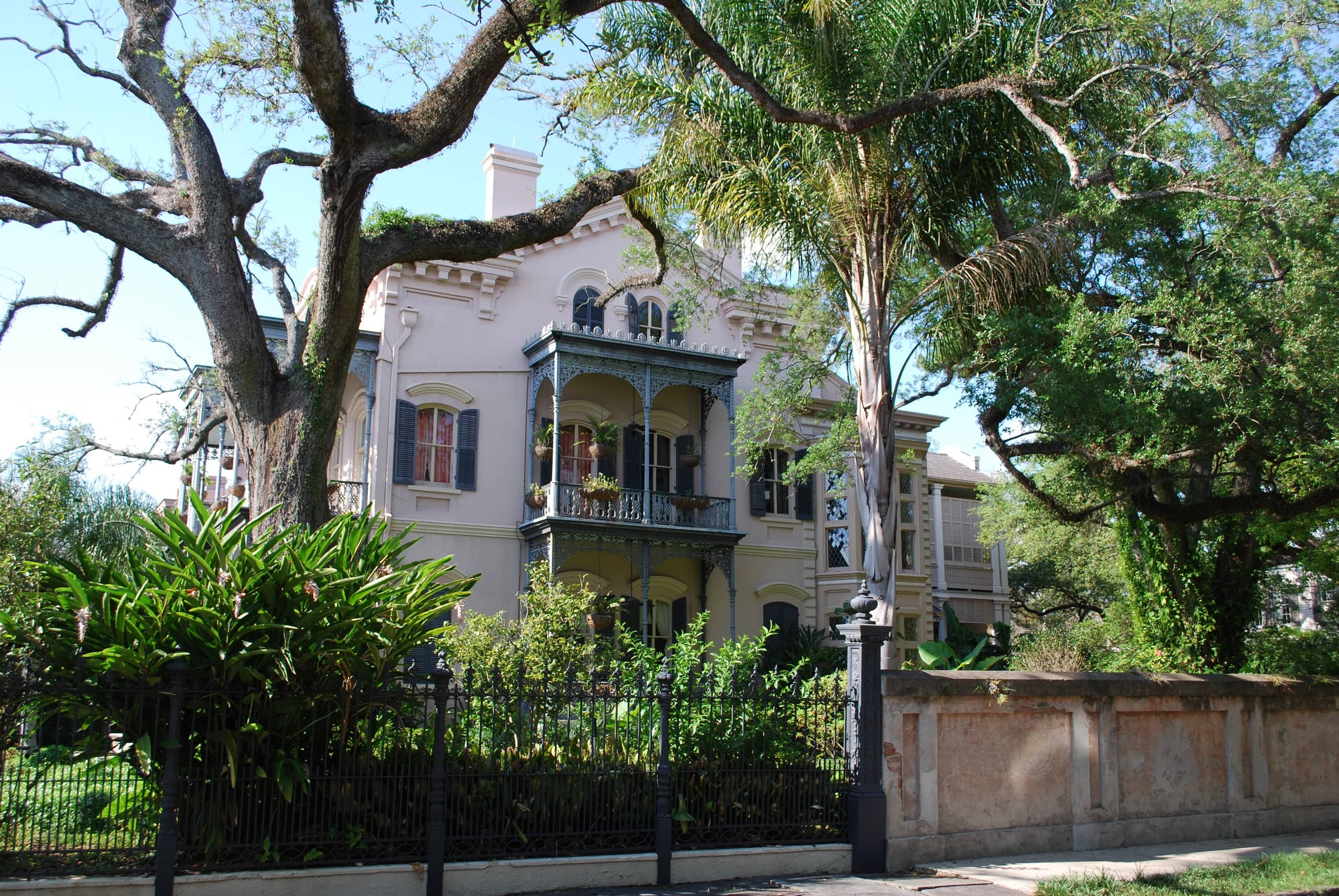Garden District Tour