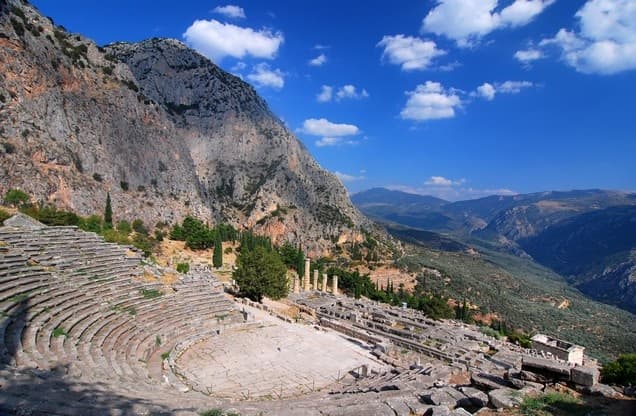 Athens: Tour to Delphi